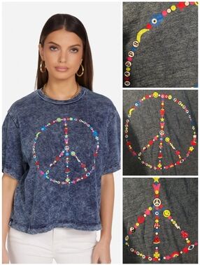 Lauren Moshi Charm Peace Sign Rue tee